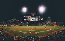 kaiyun|UFC 2025年2月22日重量级巅峰对决，谢尔盖·斯皮瓦克迎战安特·德利加，谁将主宰八角笼？