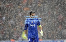 kaiyun：欧冠风暴，南看台或遭禁赛，德雷森怒斥烟火行为撕裂俱乐部根基