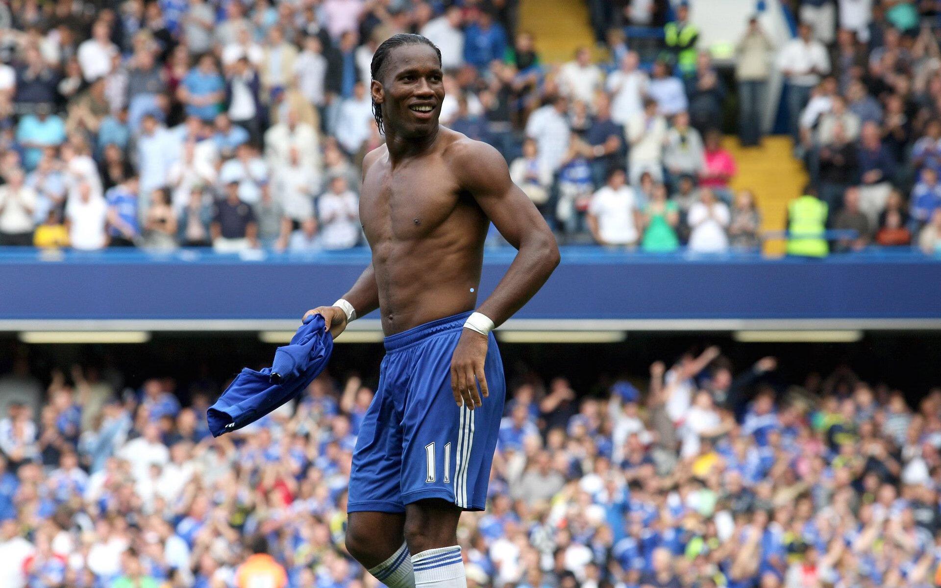 红黑影迹，弗拉米尼米兰生涯老照片唤醒经典记忆