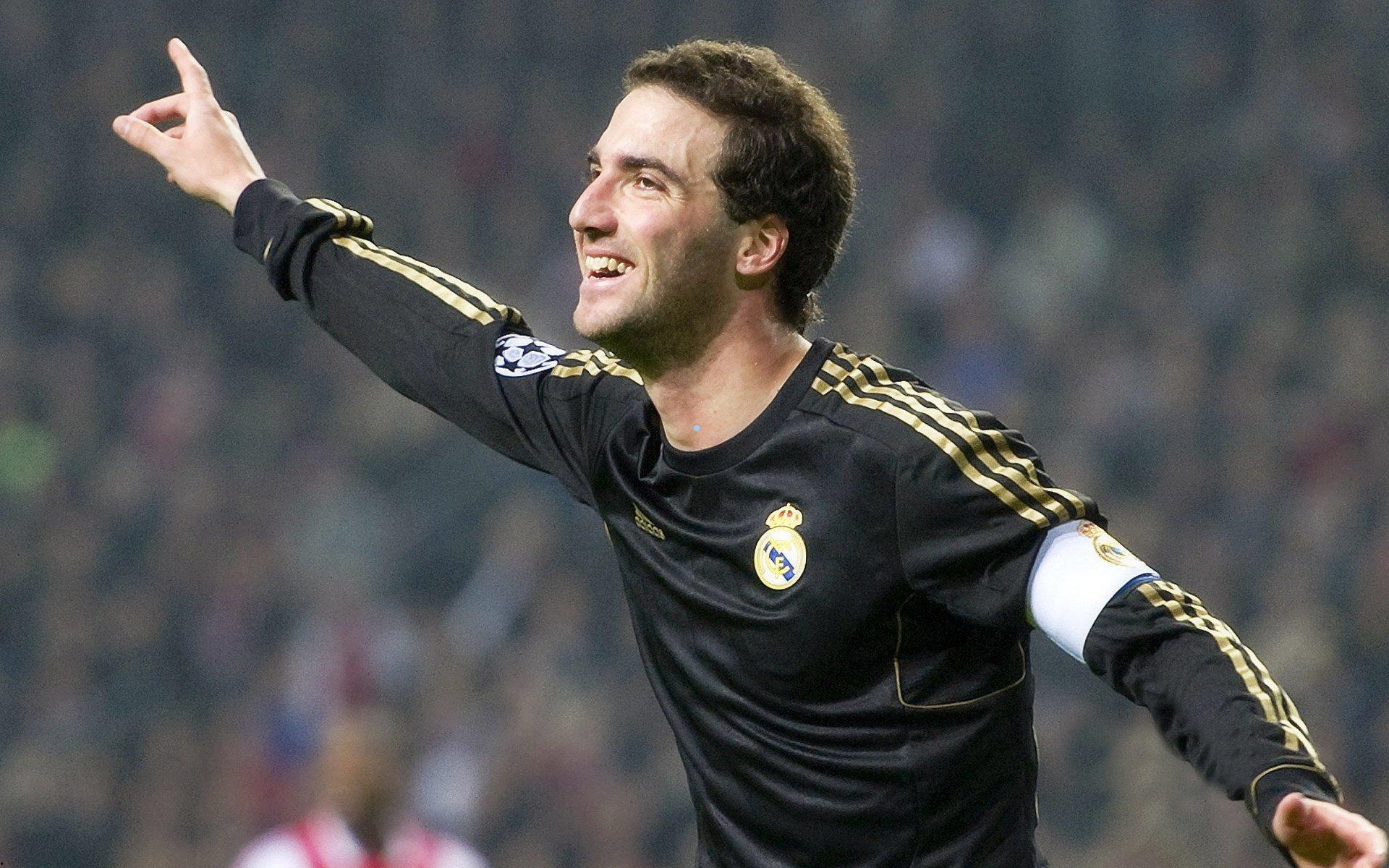 狄龙重返孟菲斯屡成焦点 犯规缠身仍轰29分率队取胜